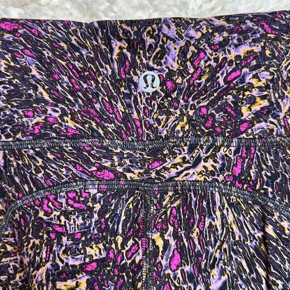 Lululemon Lululemon Invigorate High-Rise Tight 25” Size 6 Topography Multi - Picture 15 of 16